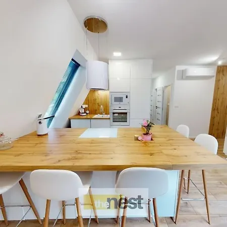 Medenyhamor Apartment *